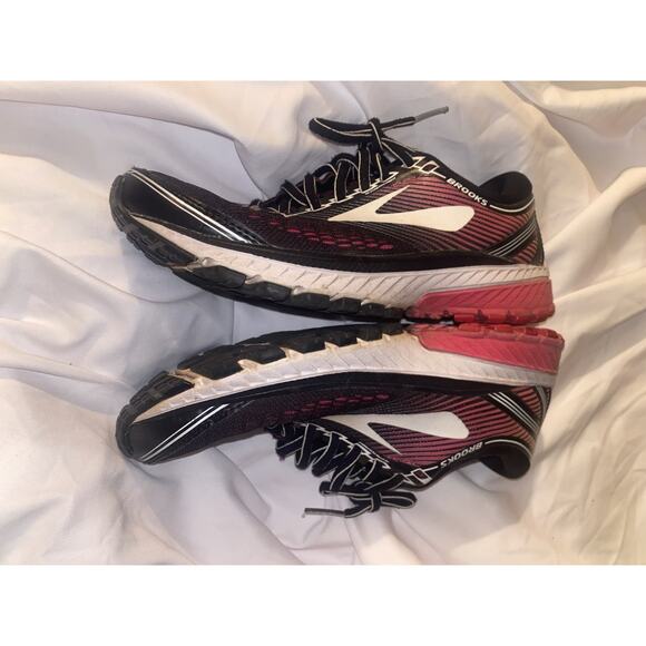 Brooks Ghost 10 Women's Lace Up Sneakers Size 7.5 Black pink White - Picture 5 of 14